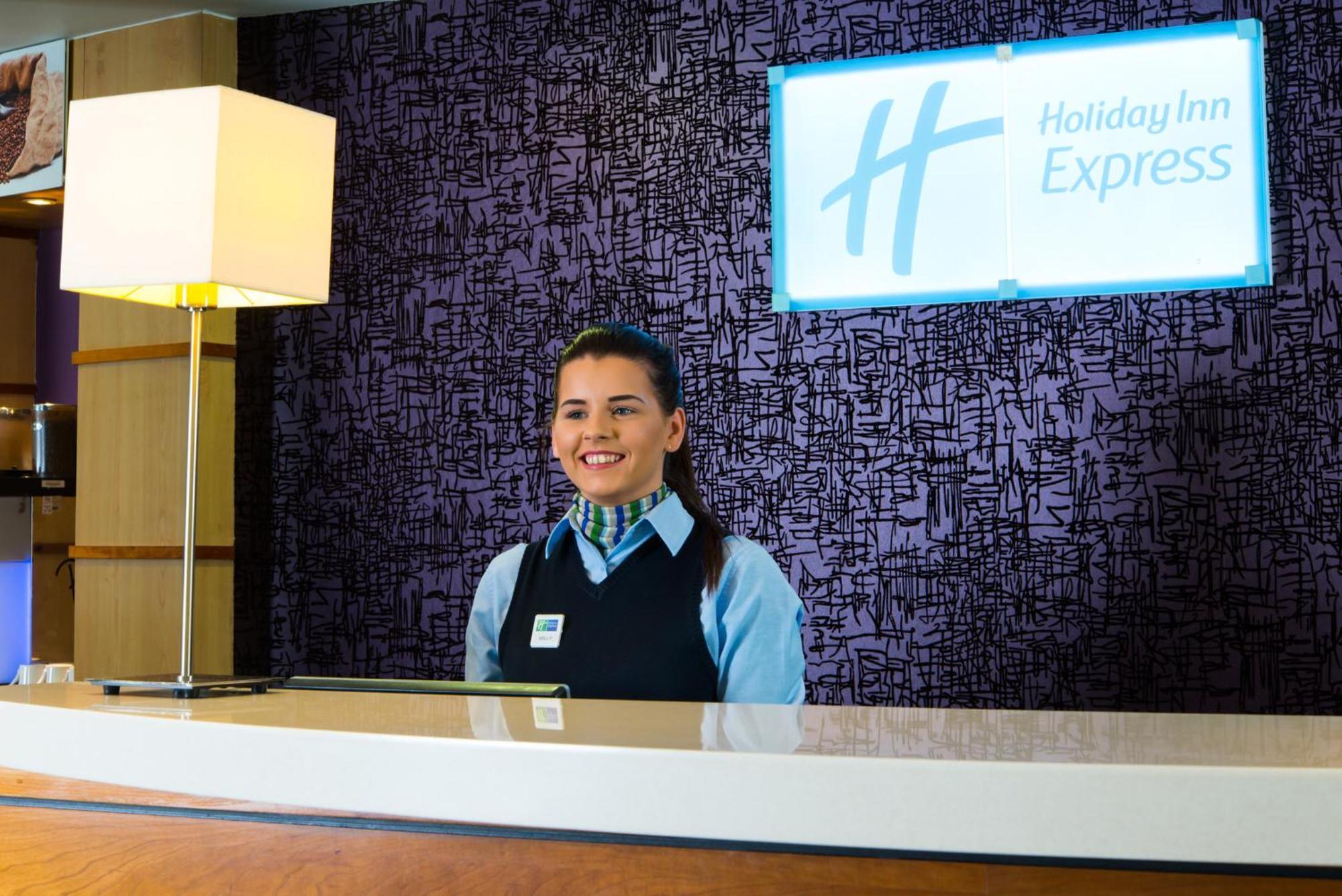 Holiday Inn Express - Glasgow - City Ctr Riverside By Ihg מראה חיצוני תמונה