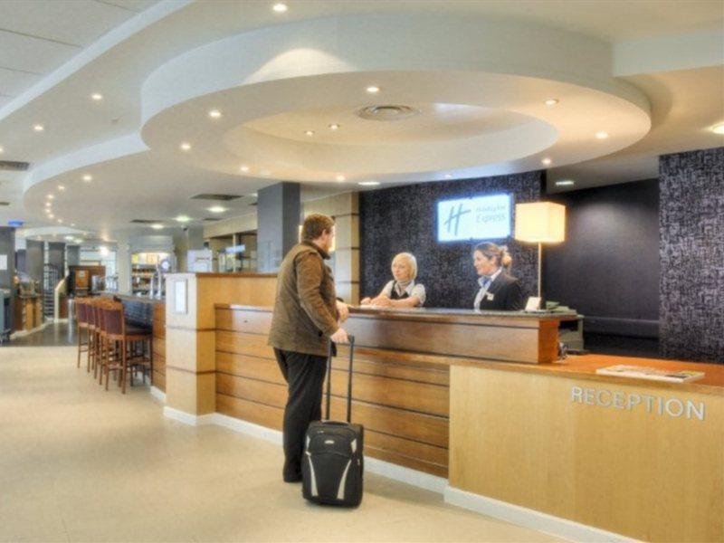 Holiday Inn Express - Glasgow - City Ctr Riverside By Ihg מראה חיצוני תמונה